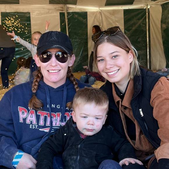 Meet your Posher, Tara - Picture 1 of 1